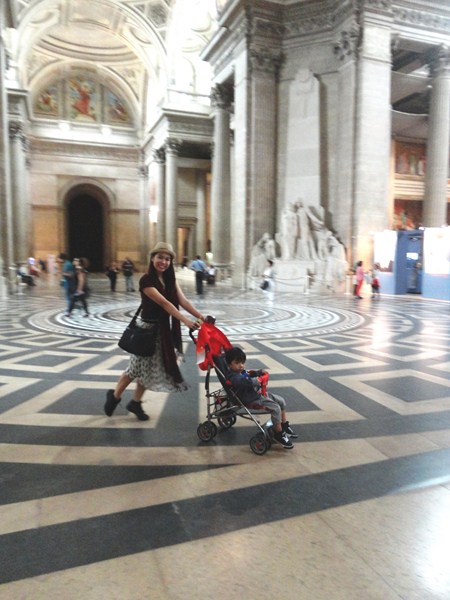 Cheska and Kyle at the Pantheon
